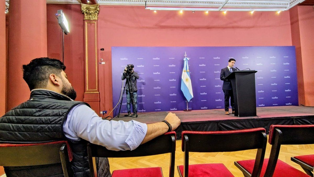 Aprueban la nueva estructura organizativa de la Secretaría de Comunicación y Medios