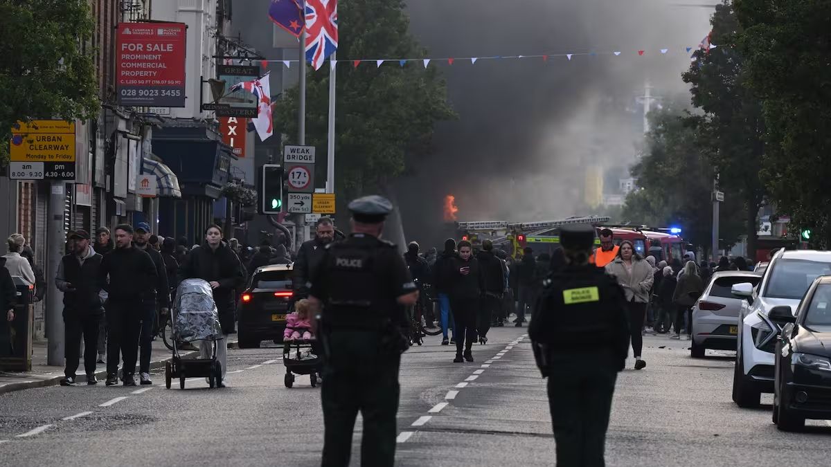 protestas antiinmigración tras un ataque con cuchillo que dejó a un hombre grave
