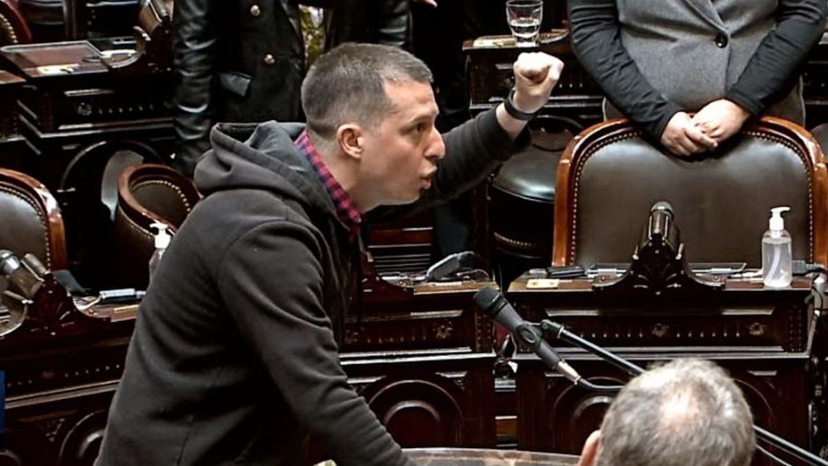 Denuncian que el diputado Juan Marino fue retenido en Bolivia