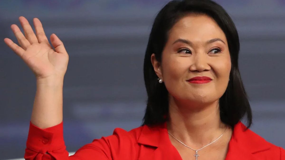 Keiko Fujimori toma una leve ventaja sobre Roberto Sánchez en una elección con final abierto