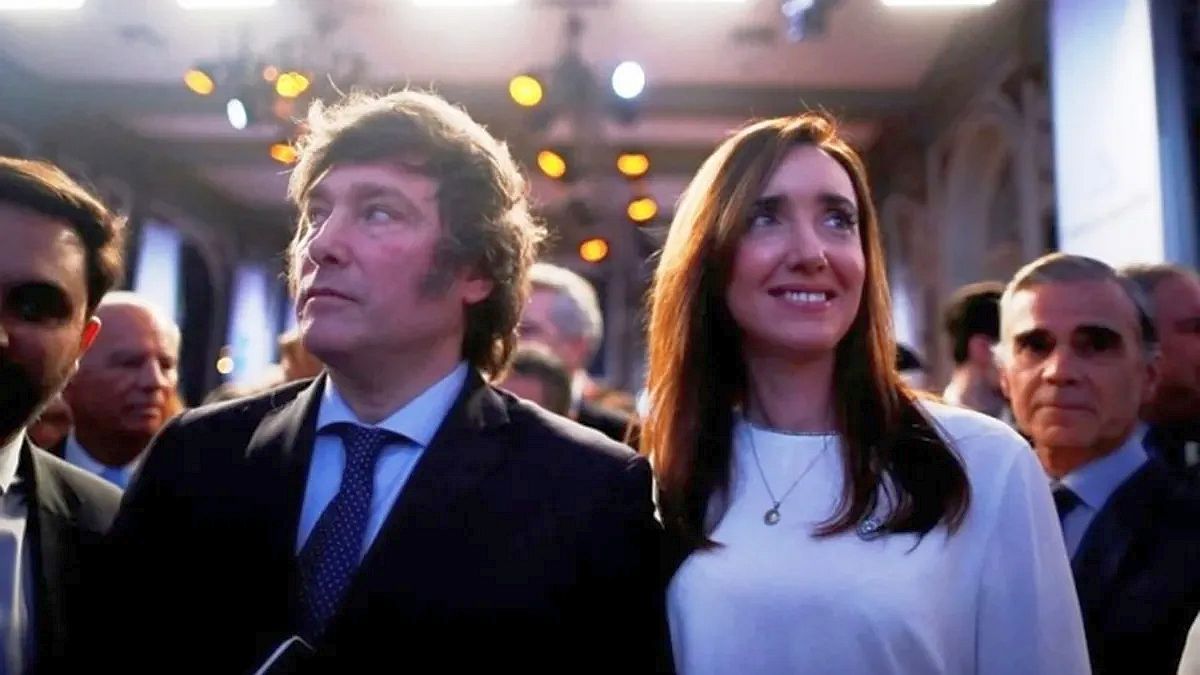 Javier Milei margina a Victoria Villarruel del Día de la Bandera y se muestra con Manuel Adorni