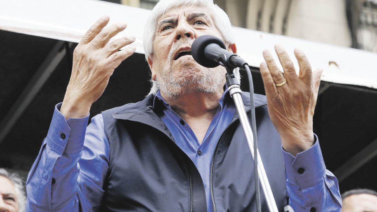 Camioneros recibieron una oferta para una suba salarial de $27.000, pero todavía no contestaron