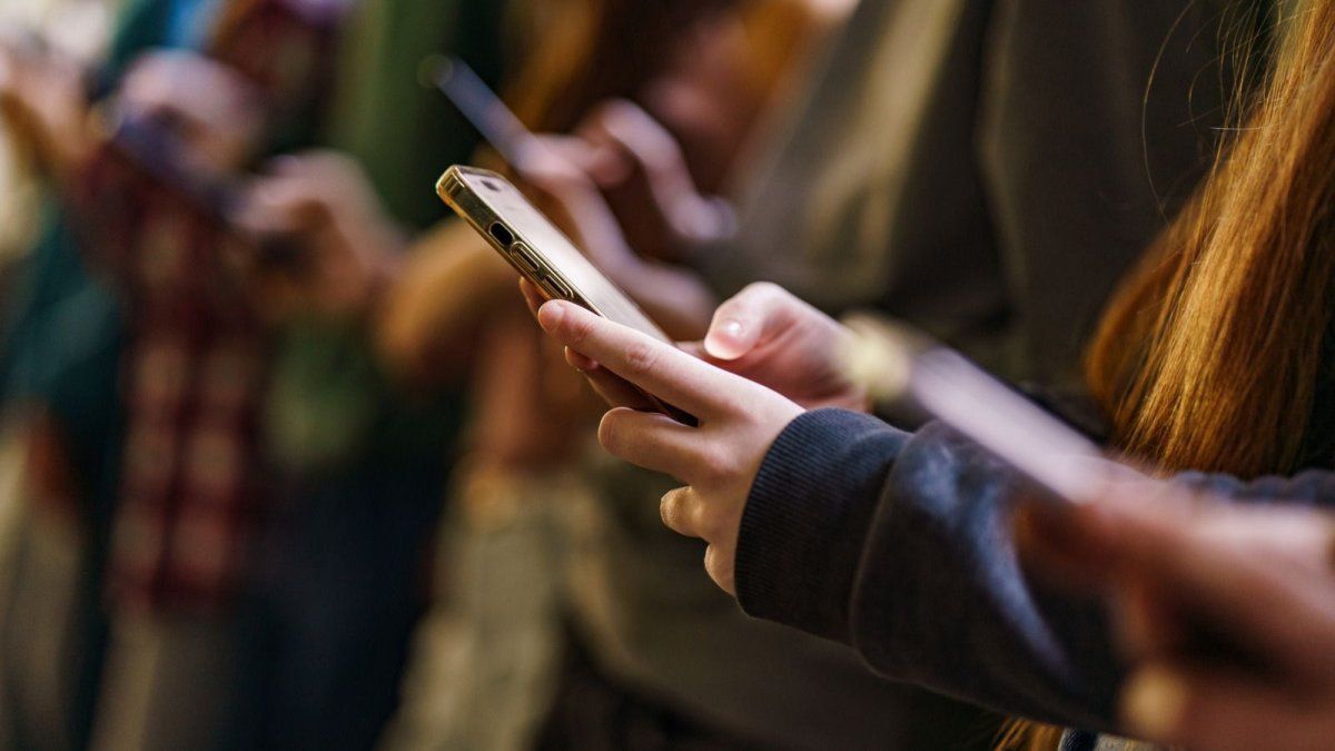 Reino Unido avanza con una fuerte restricción y los menores de 16 años no podrán usar redes sociales