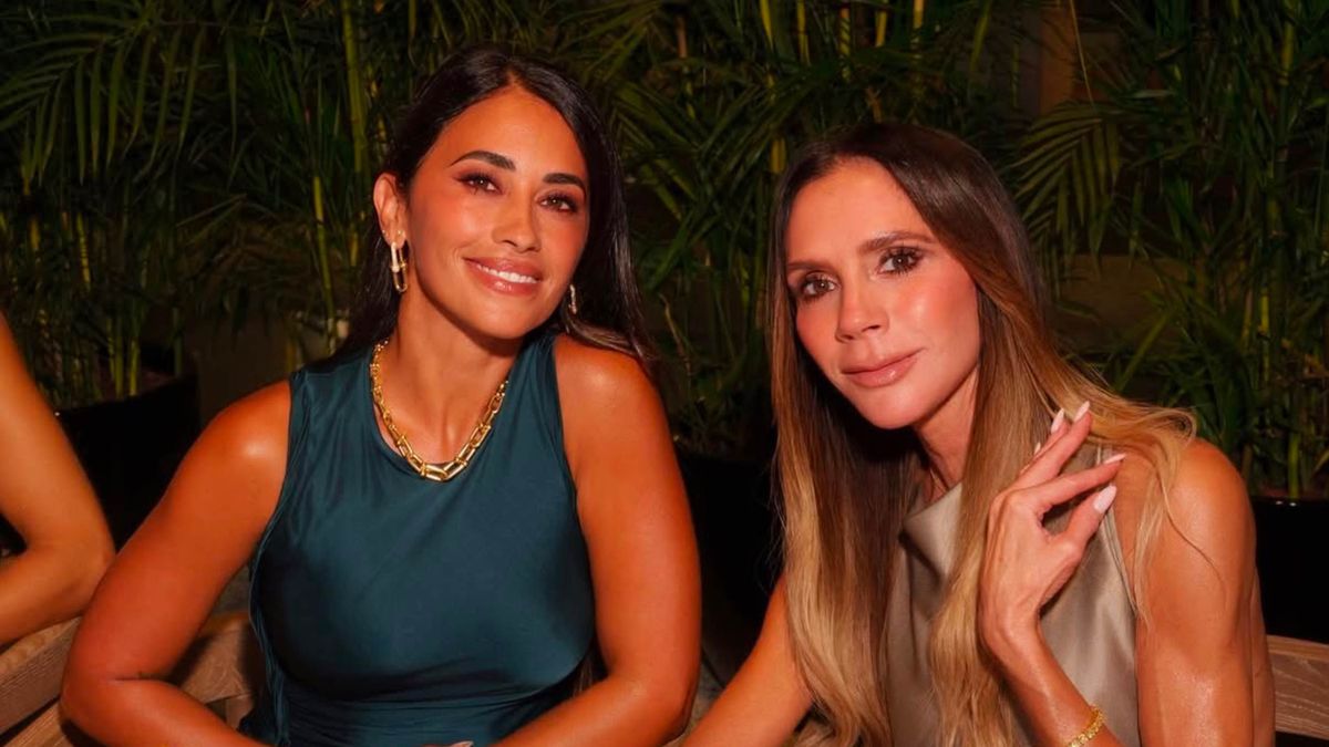 Antonela Roccuzzo fue la invitada de honor de Victoria Beckham en la apertura de su nueva boutique en Miami