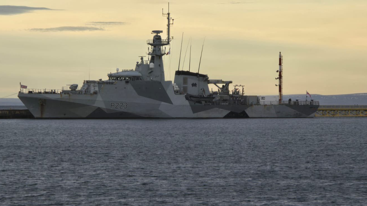 Tierra del Fuego denunció una provocación flagrante el paso de un buque de guerra