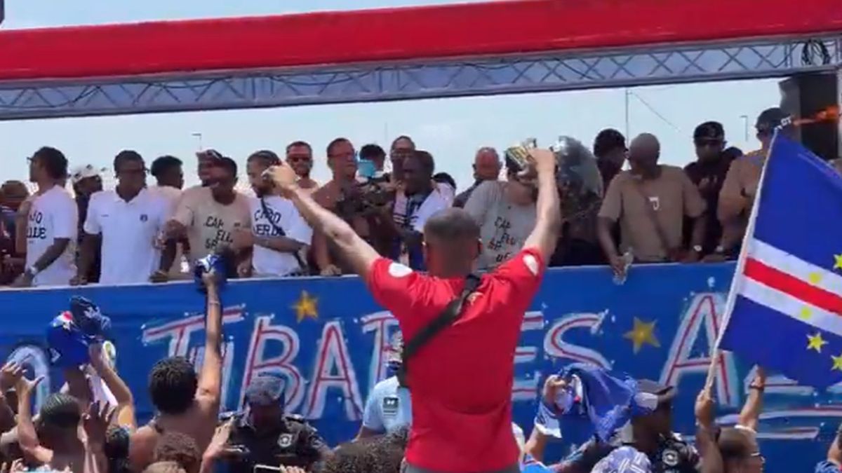 Una multitud recibió a los jugadores de Cabo Verde como héroes tras la eliminación ajustada ante la Selección argentina