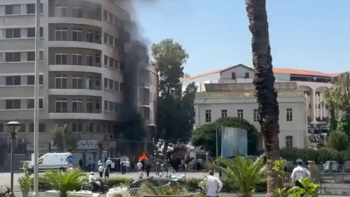 explotaron dos bombas junto al hotel de Emmanuel Macron durante su visita a Siria