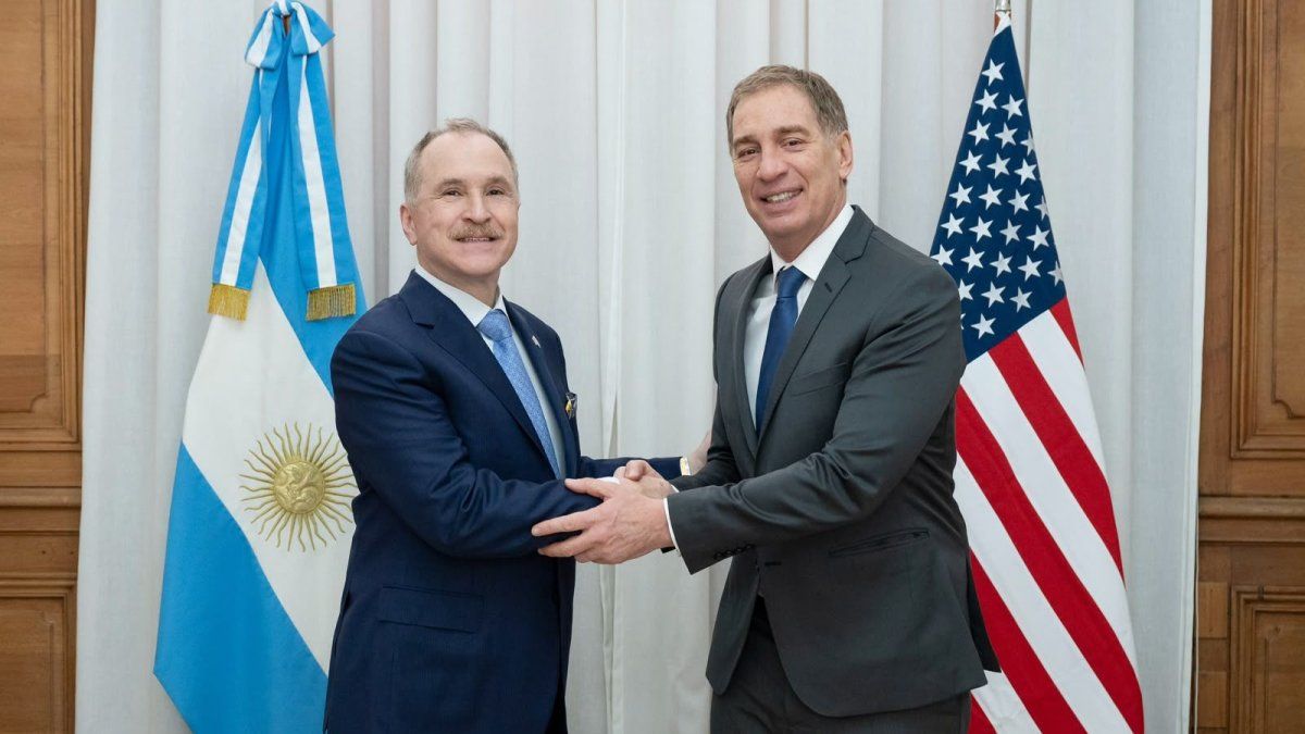 Diego Santilli recibió al embajador Peter Lamelas tras el aumento de los aranceles