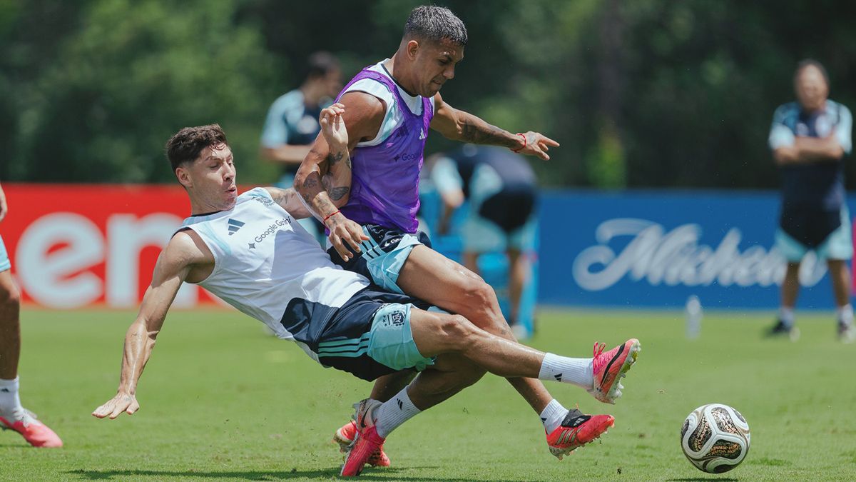La Selección argentina se entrenó después de ganarle a Inglaterra y viaja a Nueva York para la final