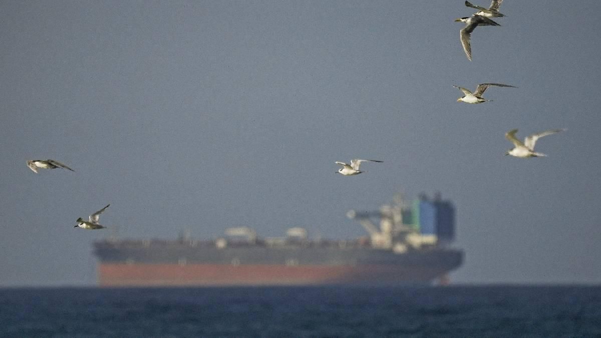 Tras el fin del alto al fuego, EEUU le exigió a Irán dejar de atacar barcos en el estrecho de Ormuz