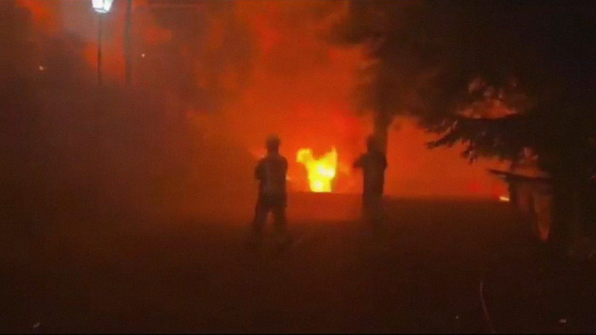 Madrid vive el peor incendio de su historia y al momento hay cerca de 20.000 evacuados