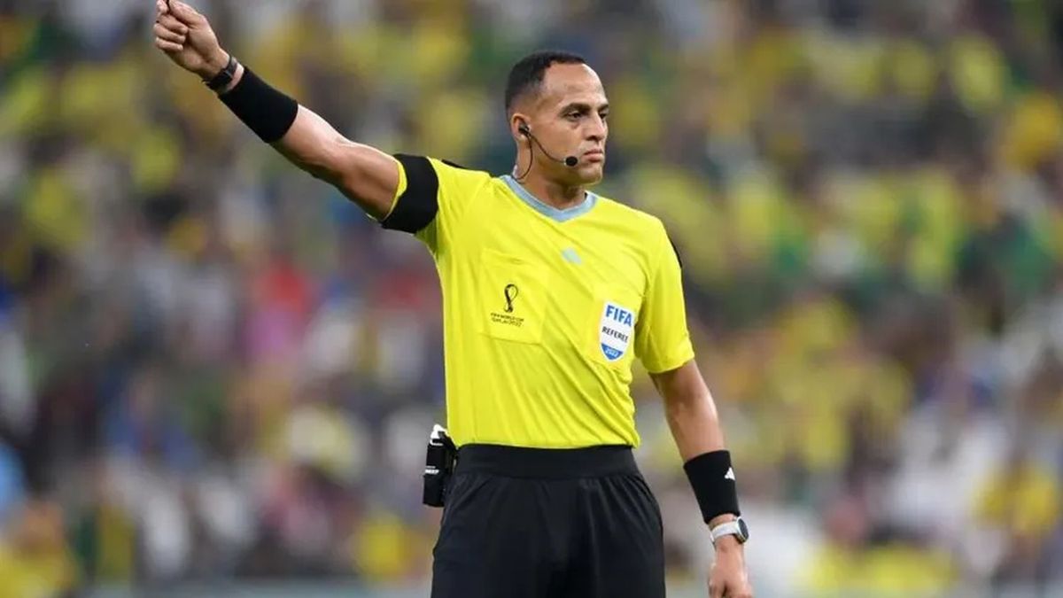 Quién es Ismail Elfath, el árbitro de la MLS que dirigirá la semifinal entre Argentina e Inglaterra por el Mundial 2026