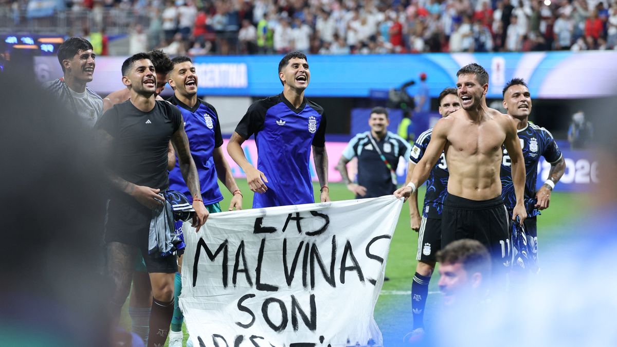 Reino Unido pidió a la FIFA investigar a la Argentina por la bandera de Malvinas y abre un conflicto en la previa de la final con España