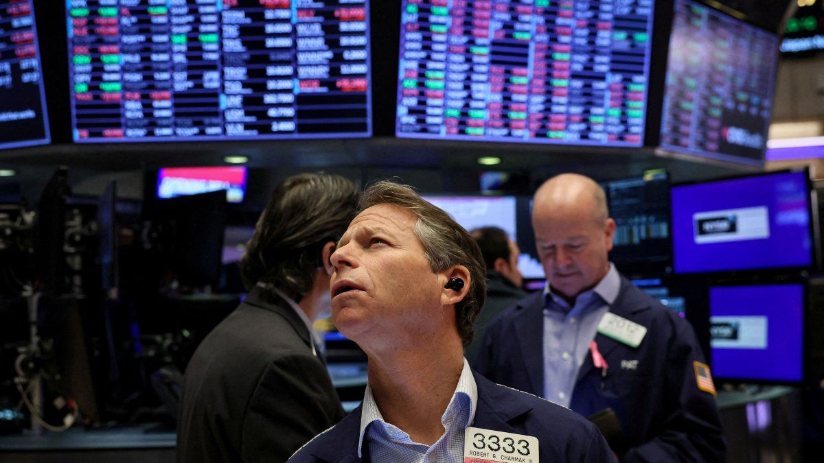 Wall Street cayó fuerte ante el salto del petróleo que alimenta las apuestas sobre una suba de tasas