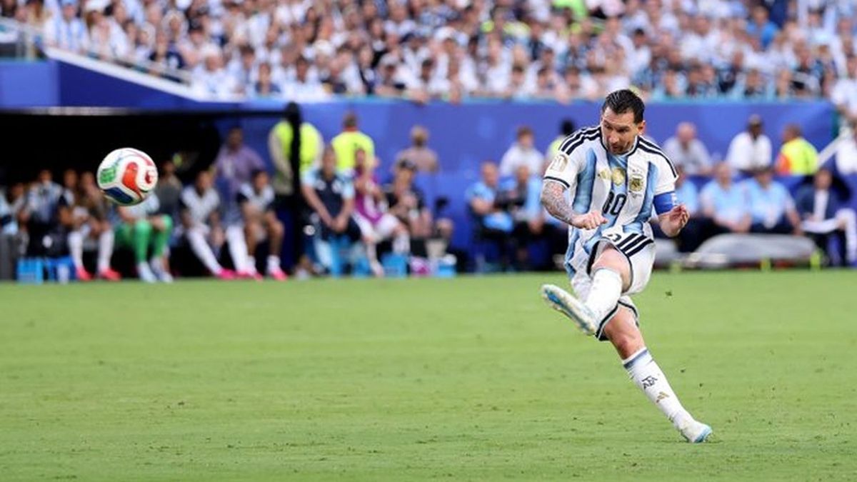 La pelota parada, la vía de escape que Argentina puede explotar para compensar la falta de gol de los centrodelanteros