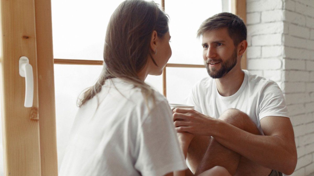 Qué significa preguntarle constantemente a tu pareja si te quiere, según la psicología