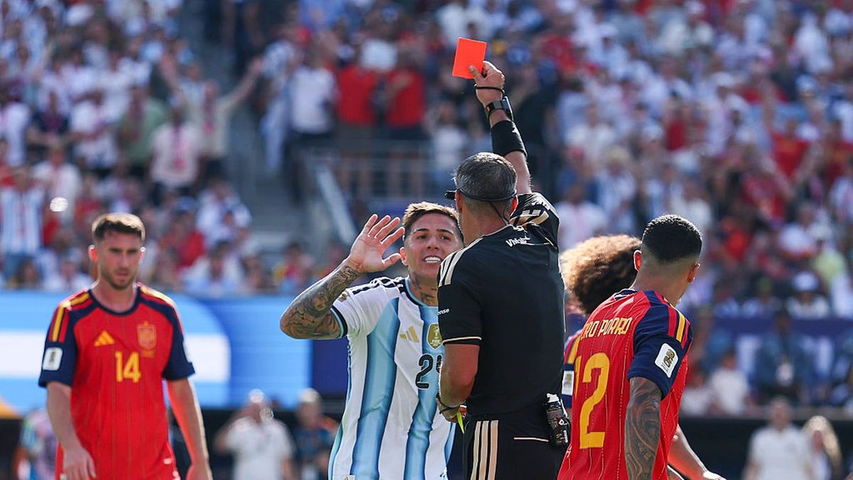 La expulsión de Enzo Fernández que dejó a Argentina con uno menos en la final del Mundial 2026