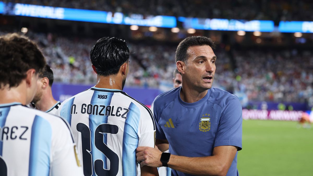 La divertida reacción de Nicolás González al apodo que le puso Lionel Scaloni: El técnico me mató