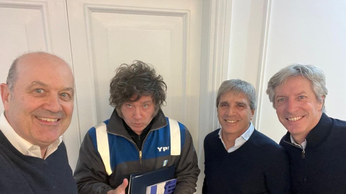 Javier Milei grabará la cadena nacional junto al equipo económico y busca blindar la continuidad de Santiago Bausili