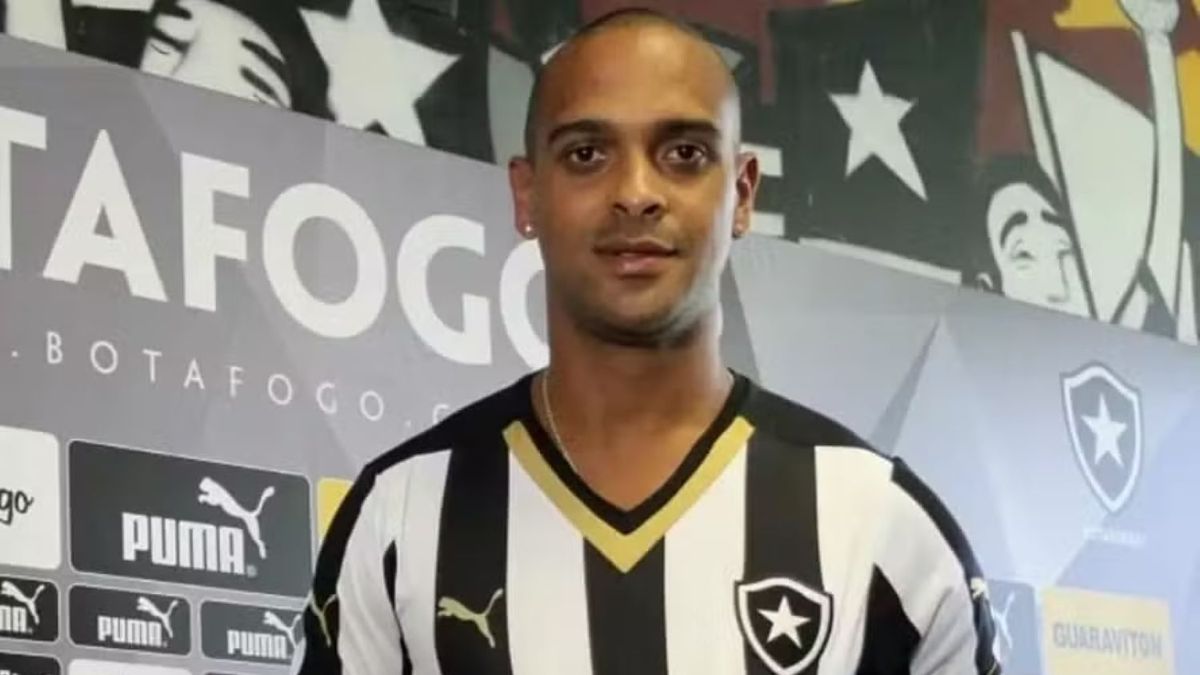 murió un exfutbolista de Botafogo tras el derrumbe de un muro durante un fuerte temporal