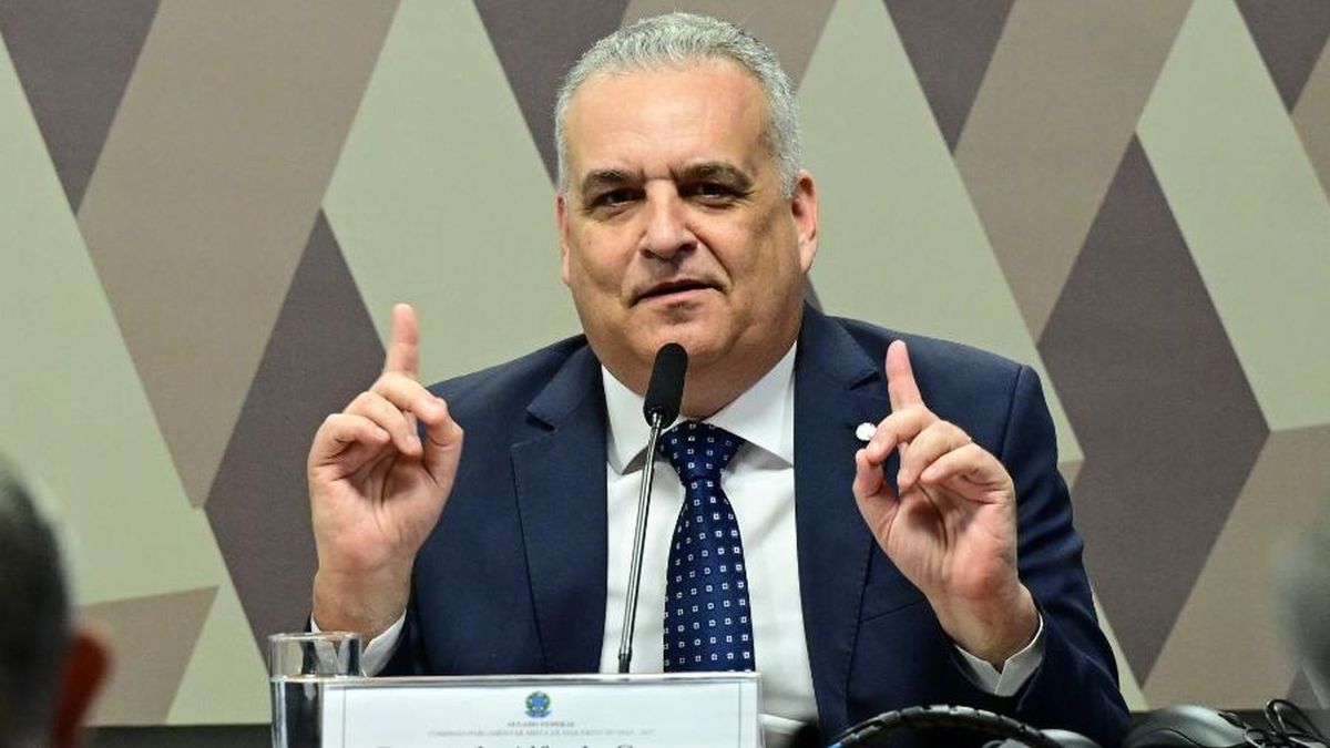 Flávio Bolsonaro anunció su candidato a vicepresidente para las elecciones en Brasil