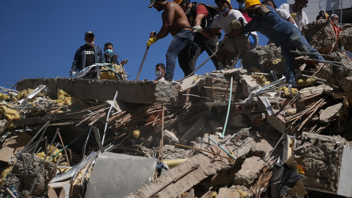 el gobierno decretó la emergencia económica por el terremoto que causó 314 muertes