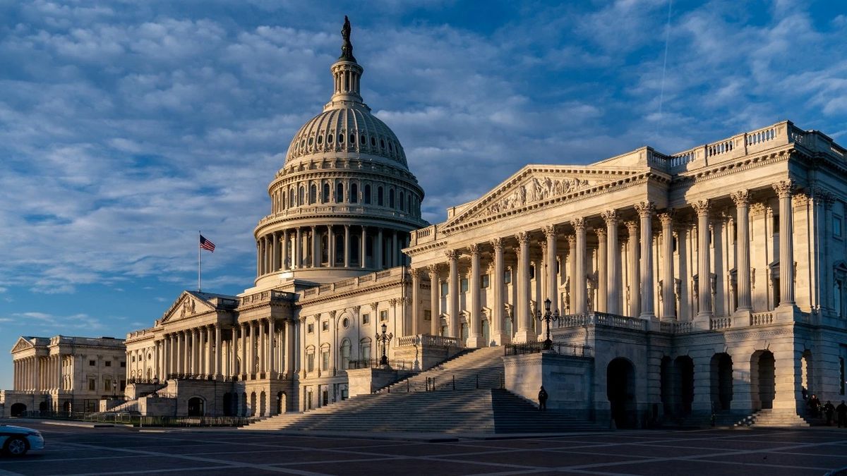 El Senado de EEUU aprobó un proyecto de ley para evitar un cierre del gobierno de Donald Trump antes de las elecciones