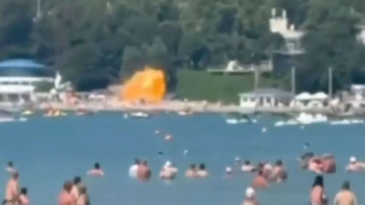 Un dron ucraniano cayó sobre una playa en Rusia y provocó la muerte de siete personas