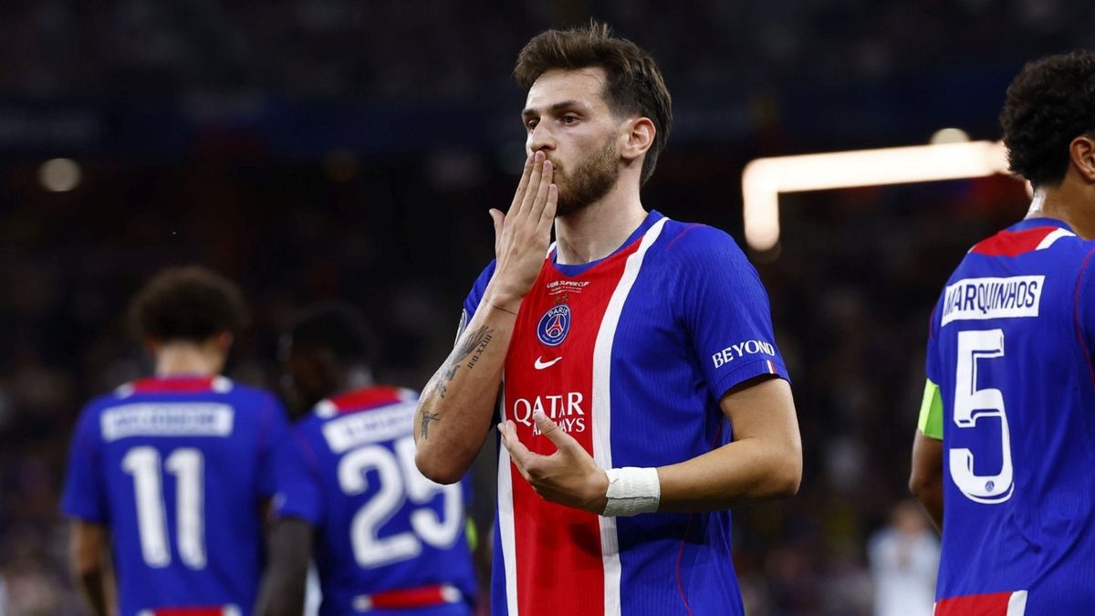 Con la magia de Kvaratskhelia, el PSG superó al Aston Villa y levantó la Supercopa de Europa