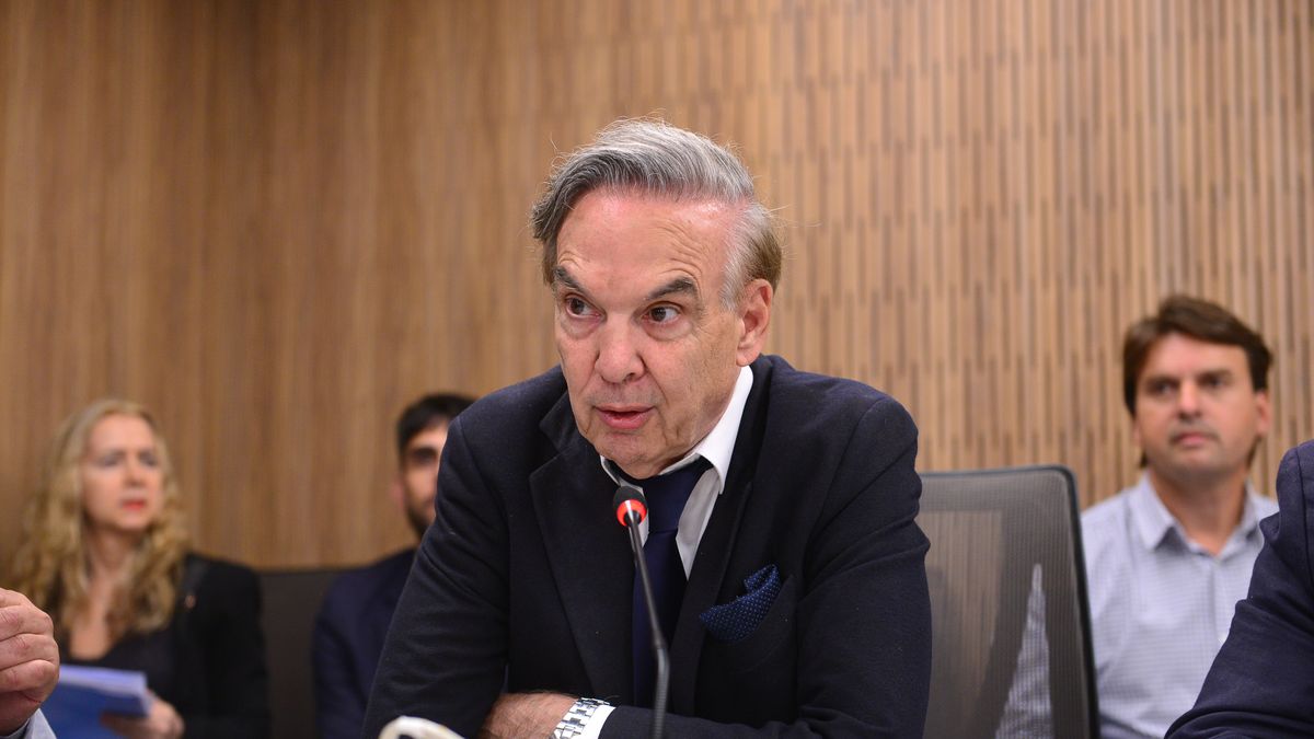 Miguel Ángel Pichetto tildó de estúpido el argumento del Gobierno sobre la morosidad