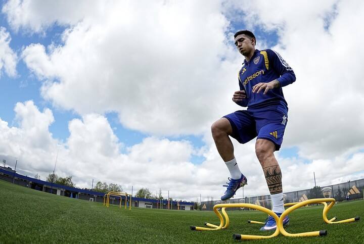 Alan Velasco -
Entrenamiento de Boca Juniors -
Centro de Entrenamiento de Boca Juniors en Ezeiza -
14 de octubre de 2026 -
Foto: Javier Garcia Martino - Prensa CABJ -