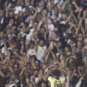 Los hinchas de Vasco agotaron en pocas horas las 70.000 entradas para la vuelta con Boca en el Maracaná
