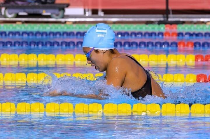 Agostina Hein, como pez en el agua.