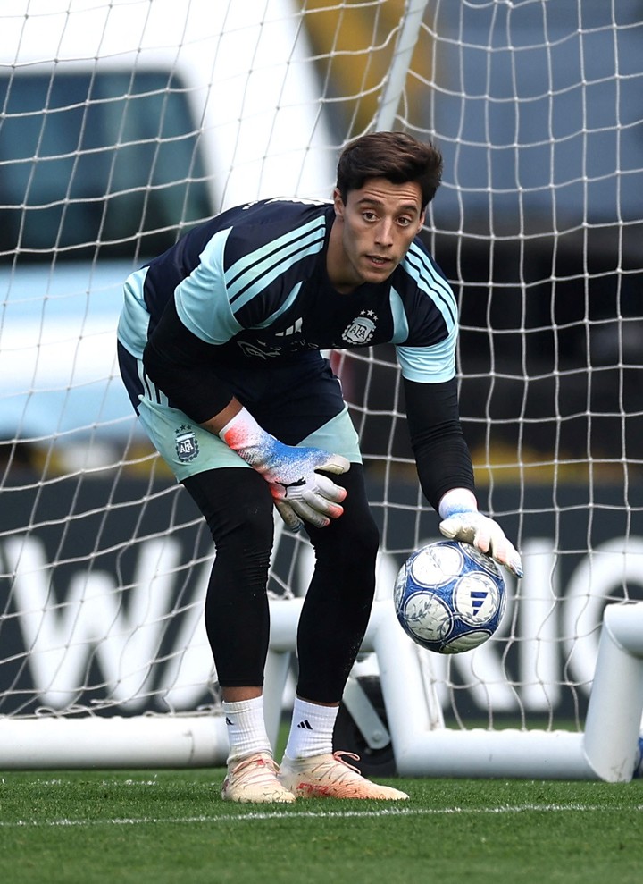 Santiago Beltrán en la Selección. REUTERS/Agustin Marcarian