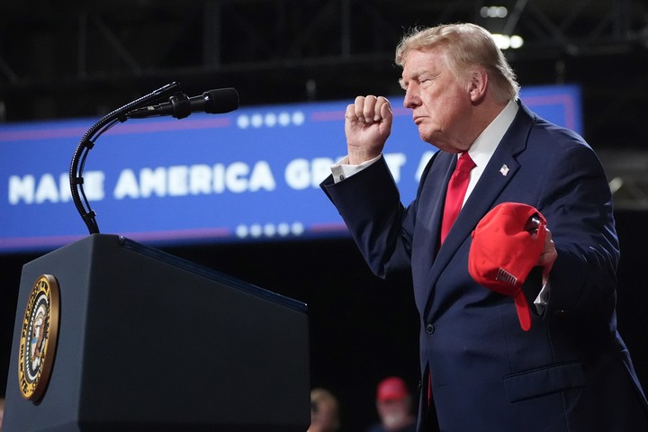 Donald Trump endurece su postura con España y su Gobierno propone aplicarle tasas importantes a los barcos españoles. Foto: AP