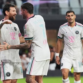 Con una asistencia de Messi, Inter Miami ganó y clasificó a los playoffs de la MLS