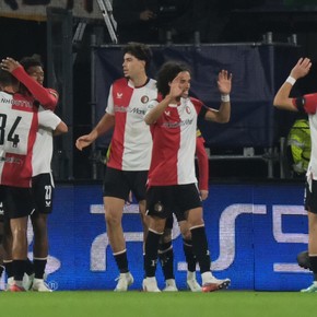 Feyenoord vs. Como, por la Champions League, hoy EN VIVO: Moussa lo dio vuelta para los locales