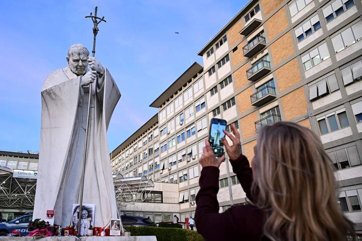 El papa Prevost fue operado el martes en el Hospital Agostino Gemelli de Roma. Foto: Reuters