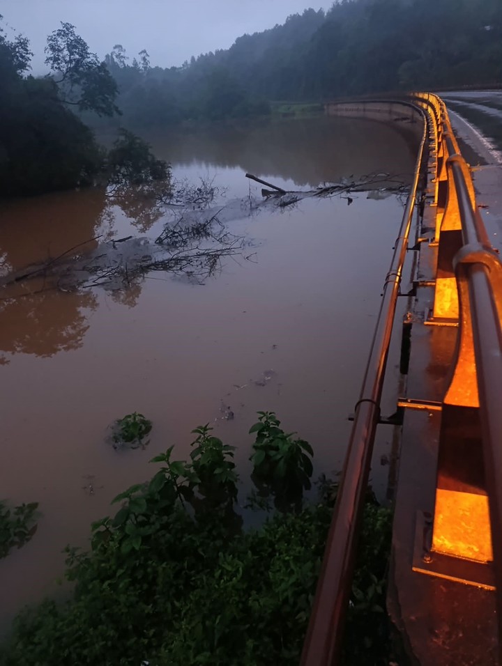 Las intensas lluvias comienzan a generar problemas en Misiones.