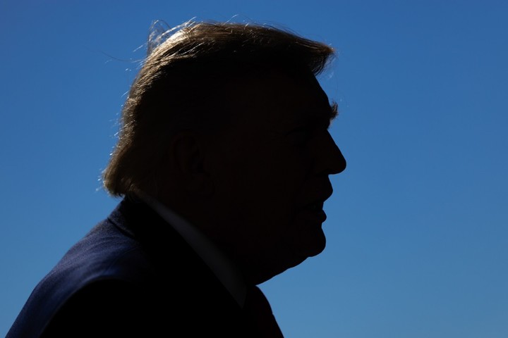 Trump tiene uno de los niveles de aprobación más bajos registrados para un presidente poco antes de unas elecciones de medio mandato. Bloomberg