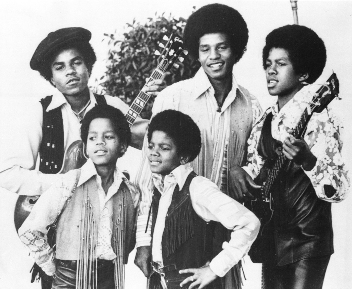 Los Jackson 5: Michael y Marlon Jackson adelante, y Tito, Jackie y Jermaine Jackson detrás. Foto: AP